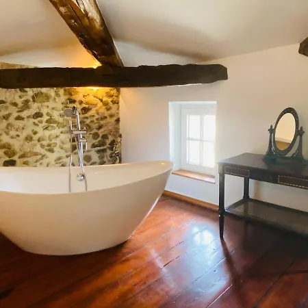 Aux Berges Du Libre Bed & Breakfast