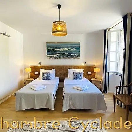 Aux Berges Du Libre Bed & Breakfast 3*